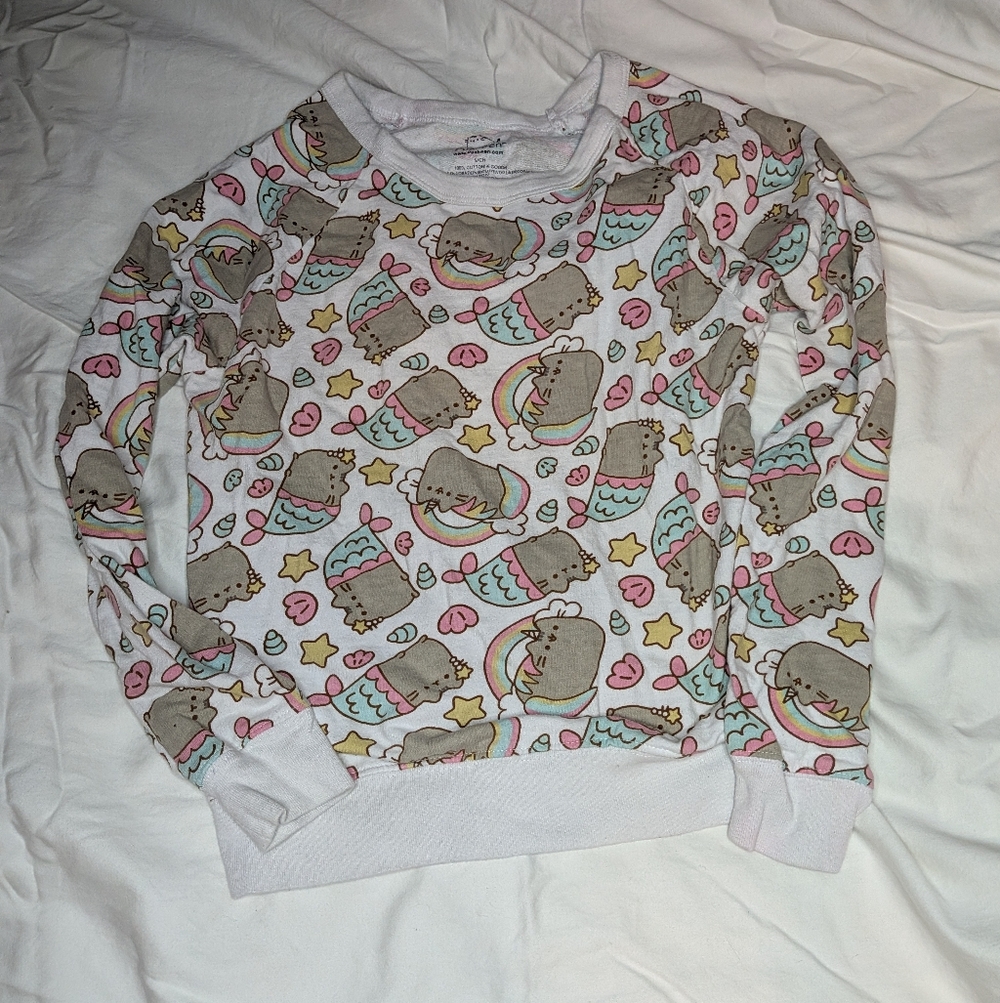 Pusheen Box Exclusive Sweatshirt